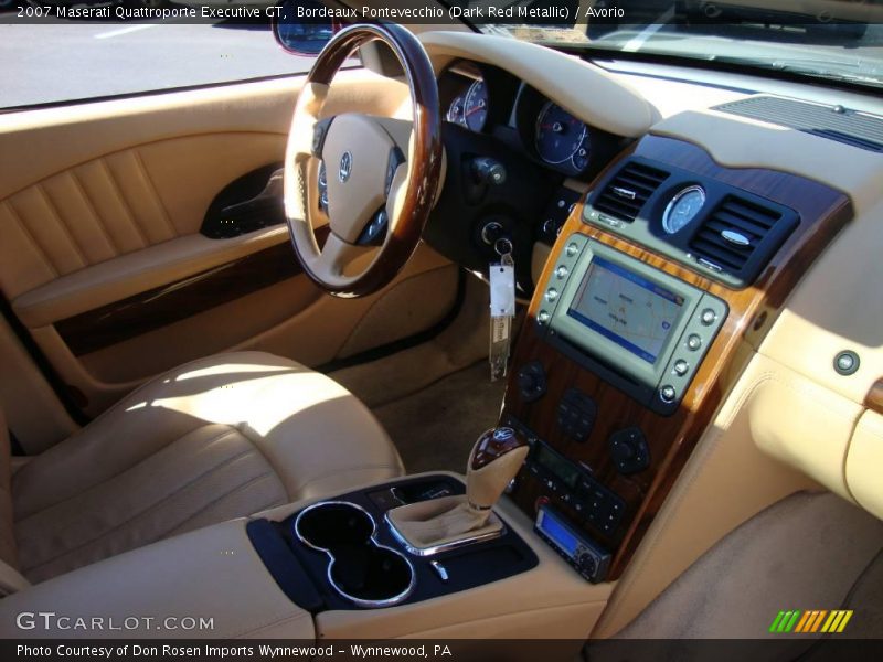 Bordeaux Pontevecchio (Dark Red Metallic) / Avorio 2007 Maserati Quattroporte Executive GT