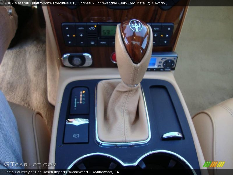 Bordeaux Pontevecchio (Dark Red Metallic) / Avorio 2007 Maserati Quattroporte Executive GT