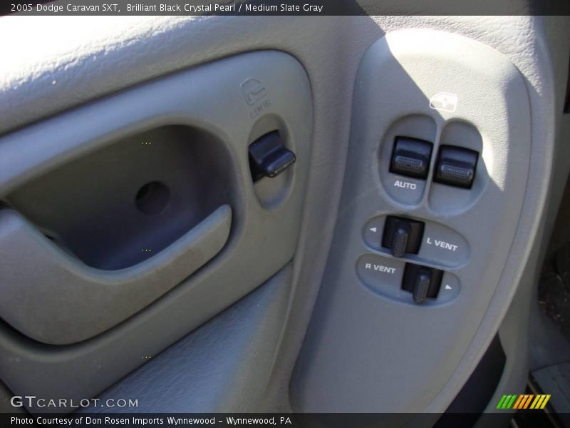 Brilliant Black Crystal Pearl / Medium Slate Gray 2005 Dodge Caravan SXT