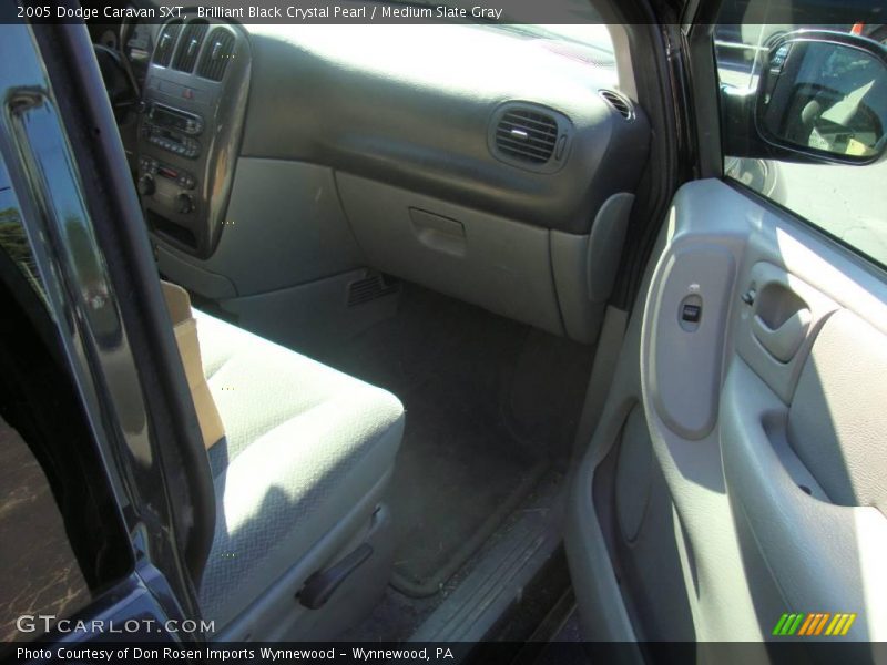 Brilliant Black Crystal Pearl / Medium Slate Gray 2005 Dodge Caravan SXT
