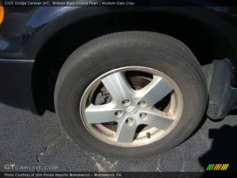 Brilliant Black Crystal Pearl / Medium Slate Gray 2005 Dodge Caravan SXT