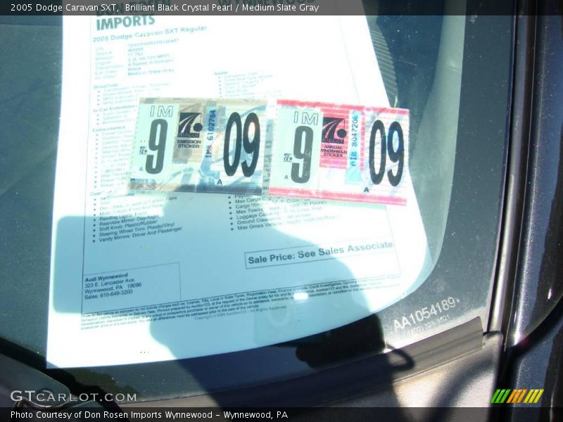 Brilliant Black Crystal Pearl / Medium Slate Gray 2005 Dodge Caravan SXT