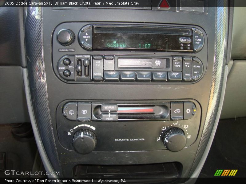 Brilliant Black Crystal Pearl / Medium Slate Gray 2005 Dodge Caravan SXT