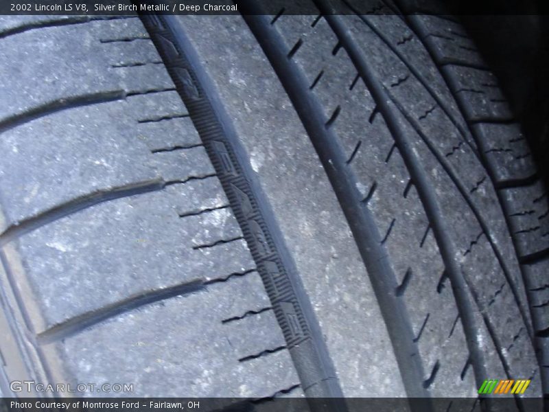 Silver Birch Metallic / Deep Charcoal 2002 Lincoln LS V8