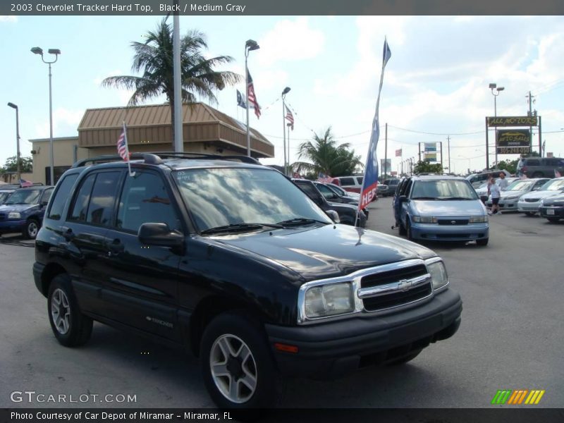 Black / Medium Gray 2003 Chevrolet Tracker Hard Top