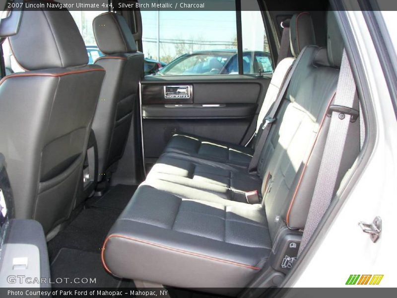Silver Birch Metallic / Charcoal 2007 Lincoln Navigator Ultimate 4x4