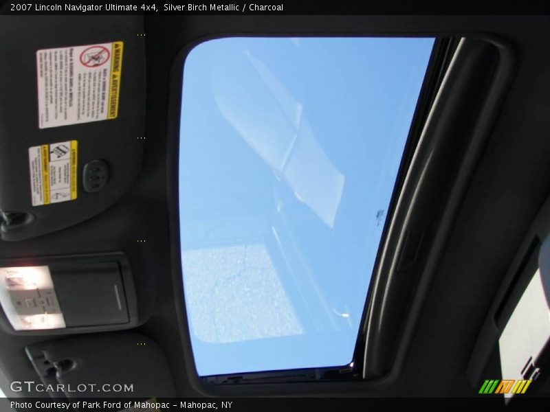 Silver Birch Metallic / Charcoal 2007 Lincoln Navigator Ultimate 4x4