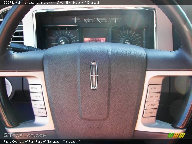 Silver Birch Metallic / Charcoal 2007 Lincoln Navigator Ultimate 4x4