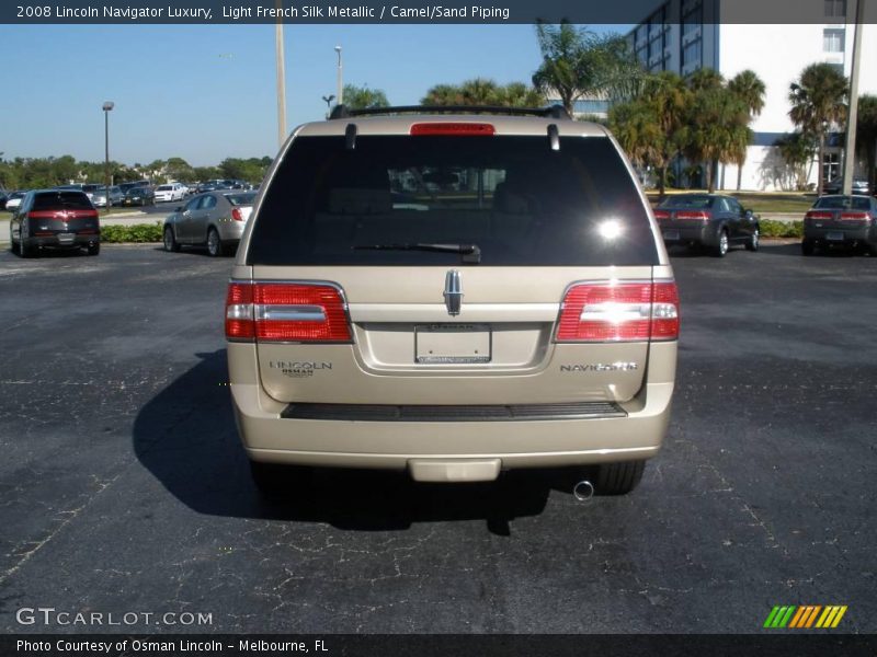 Light French Silk Metallic / Camel/Sand Piping 2008 Lincoln Navigator Luxury