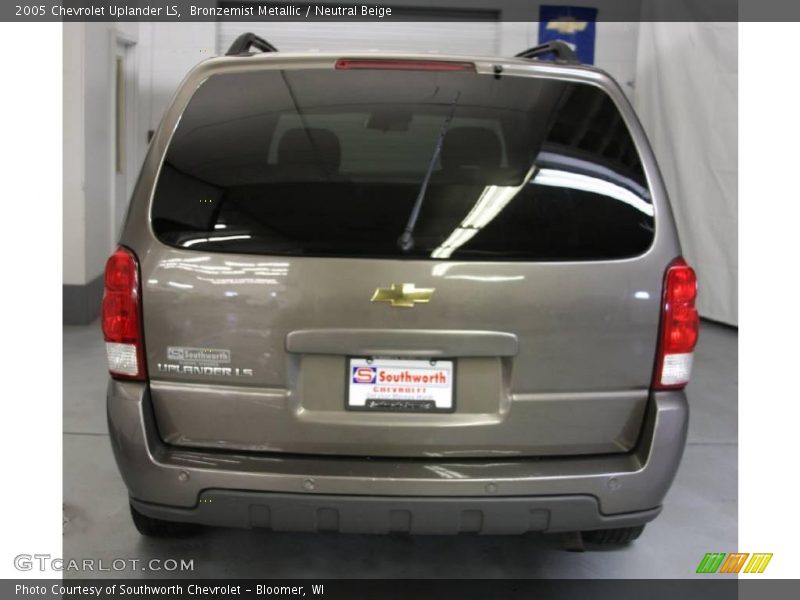 Bronzemist Metallic / Neutral Beige 2005 Chevrolet Uplander LS