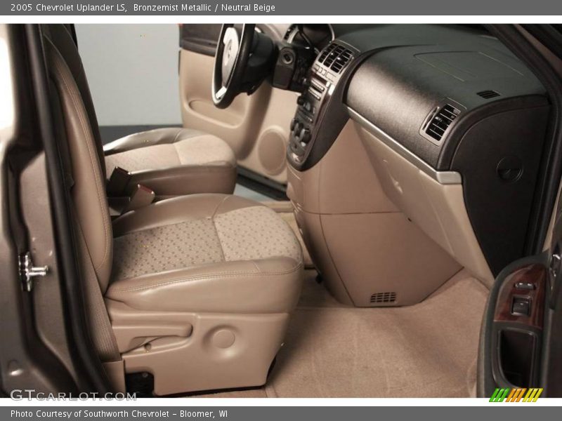 Bronzemist Metallic / Neutral Beige 2005 Chevrolet Uplander LS
