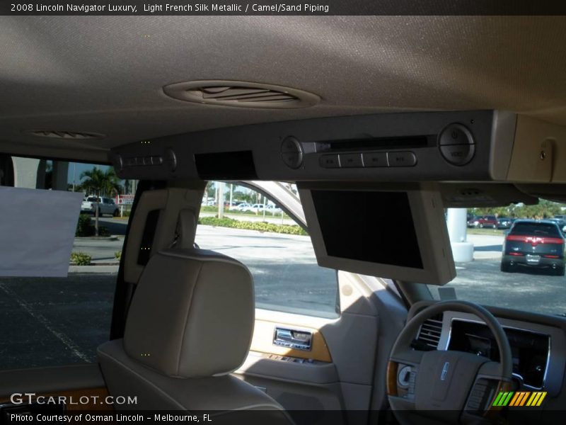 Light French Silk Metallic / Camel/Sand Piping 2008 Lincoln Navigator Luxury