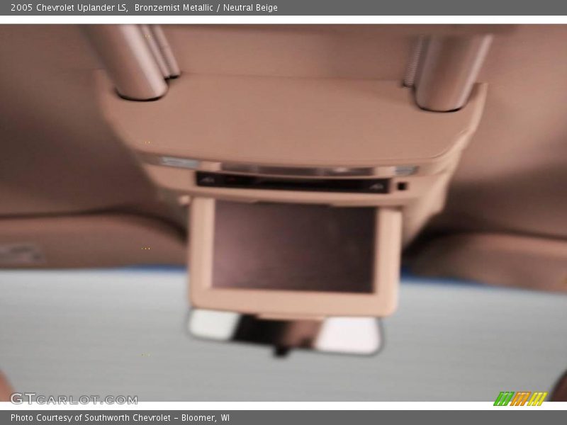 Bronzemist Metallic / Neutral Beige 2005 Chevrolet Uplander LS