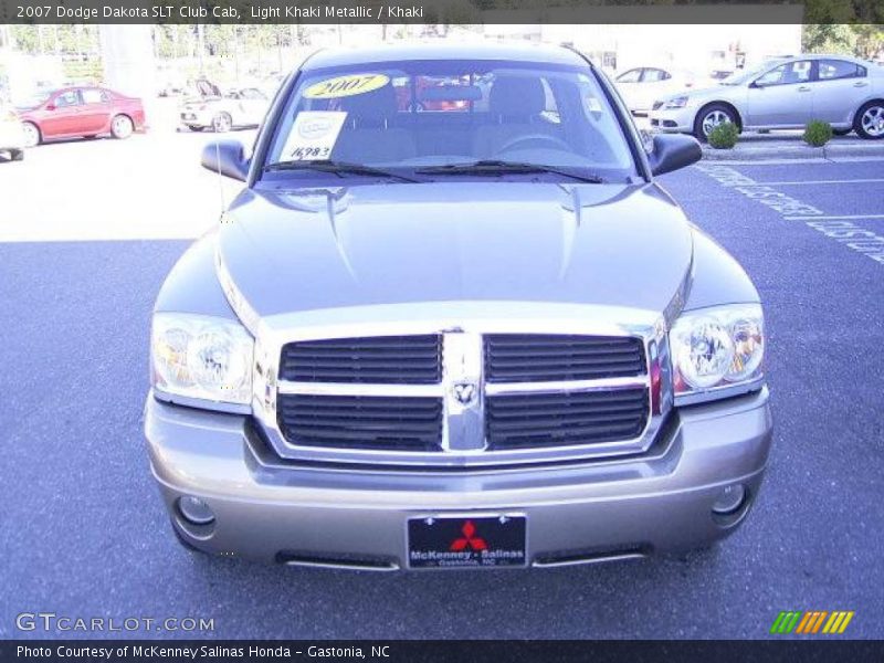 Light Khaki Metallic / Khaki 2007 Dodge Dakota SLT Club Cab
