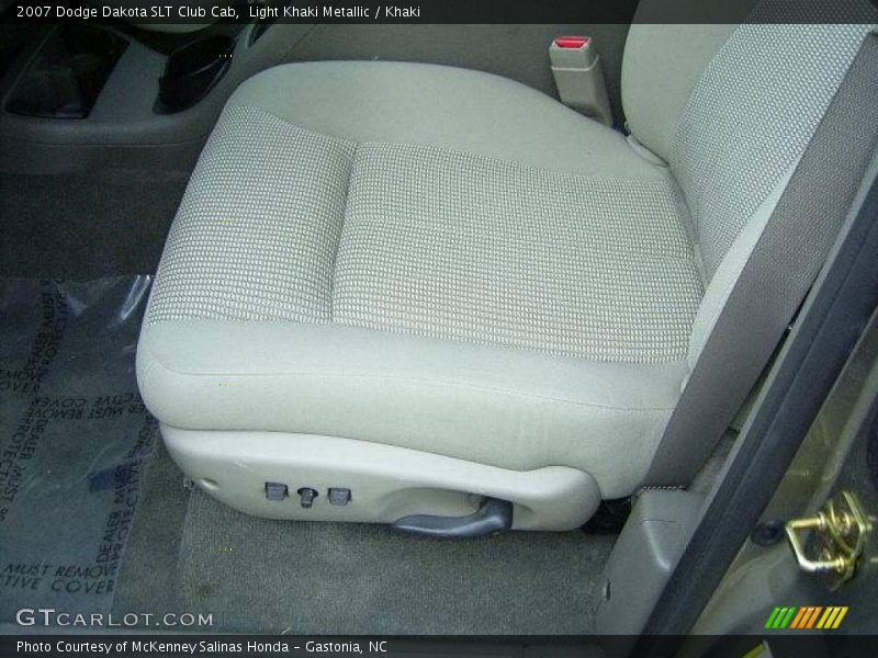 Light Khaki Metallic / Khaki 2007 Dodge Dakota SLT Club Cab