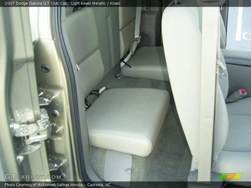 Light Khaki Metallic / Khaki 2007 Dodge Dakota SLT Club Cab