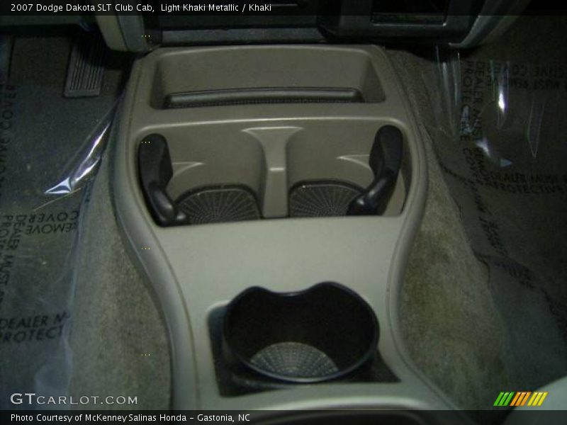 Light Khaki Metallic / Khaki 2007 Dodge Dakota SLT Club Cab