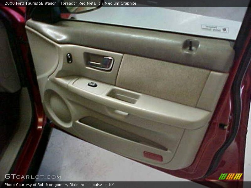 Toreador Red Metallic / Medium Graphite 2000 Ford Taurus SE Wagon