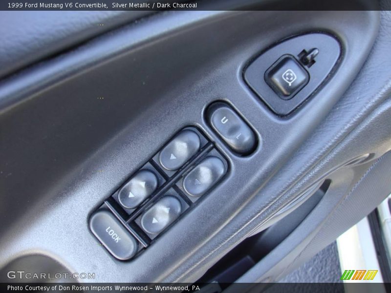 Silver Metallic / Dark Charcoal 1999 Ford Mustang V6 Convertible