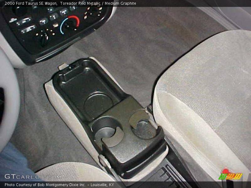 Toreador Red Metallic / Medium Graphite 2000 Ford Taurus SE Wagon