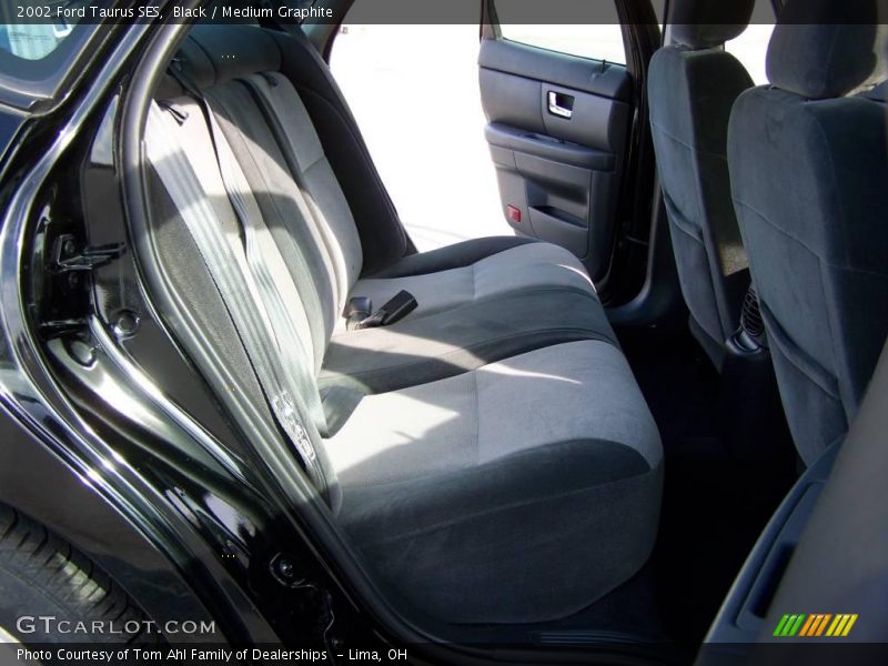 Black / Medium Graphite 2002 Ford Taurus SES