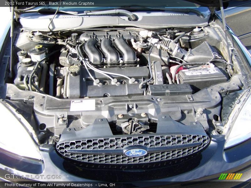Black / Medium Graphite 2002 Ford Taurus SES
