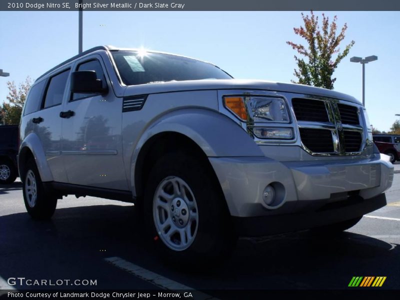 Bright Silver Metallic / Dark Slate Gray 2010 Dodge Nitro SE