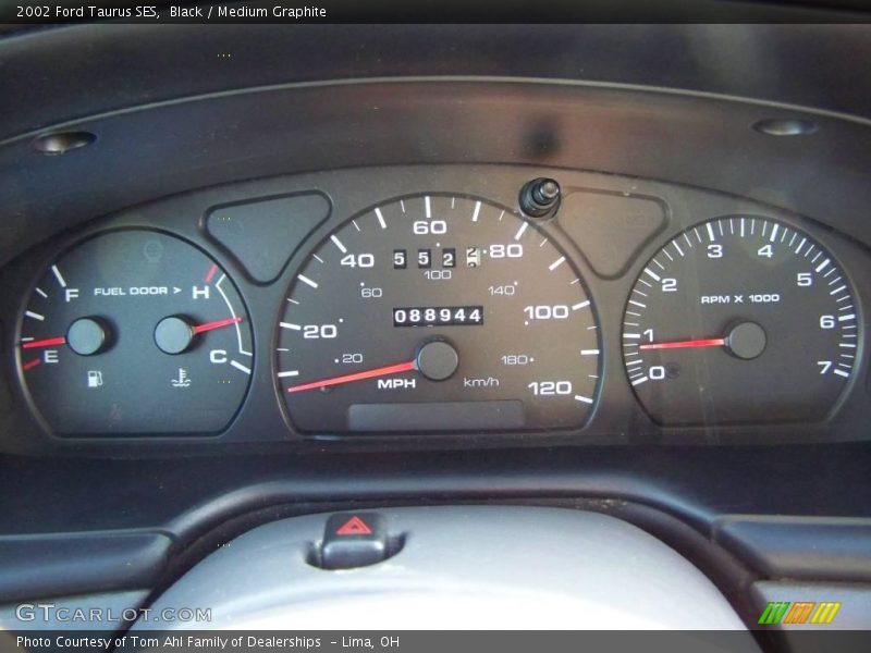 Black / Medium Graphite 2002 Ford Taurus SES