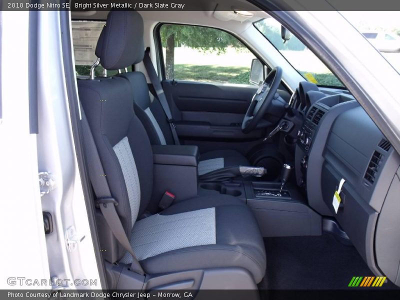 Bright Silver Metallic / Dark Slate Gray 2010 Dodge Nitro SE