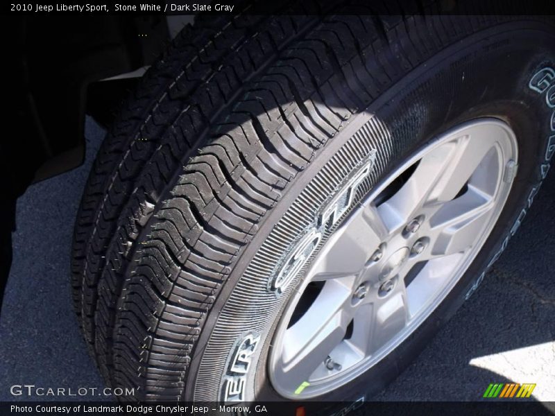 Stone White / Dark Slate Gray 2010 Jeep Liberty Sport