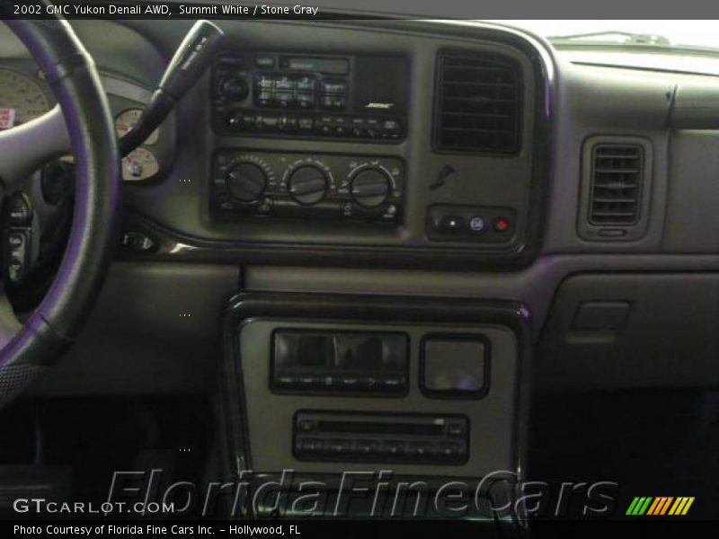 Summit White / Stone Gray 2002 GMC Yukon Denali AWD