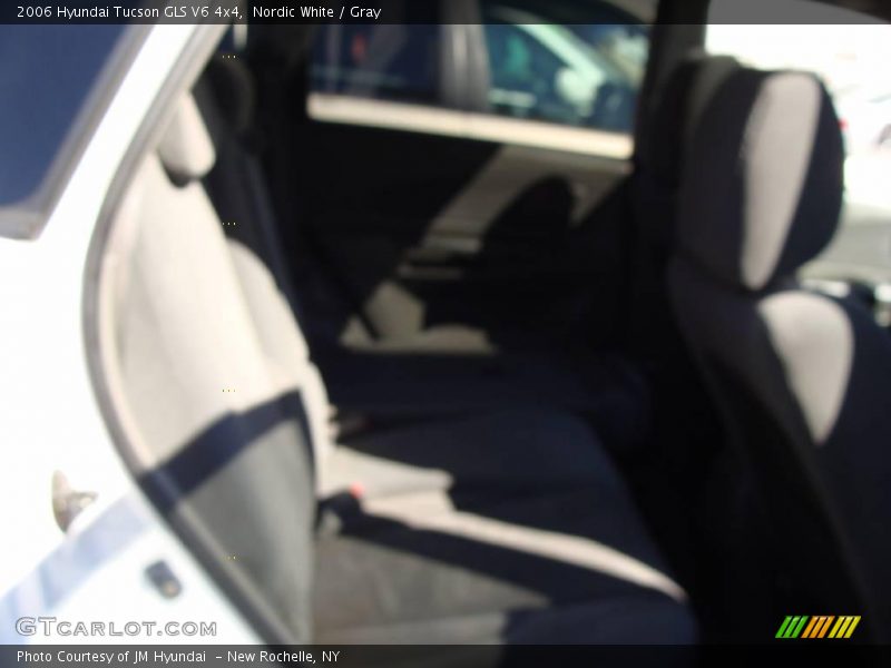 Nordic White / Gray 2006 Hyundai Tucson GLS V6 4x4