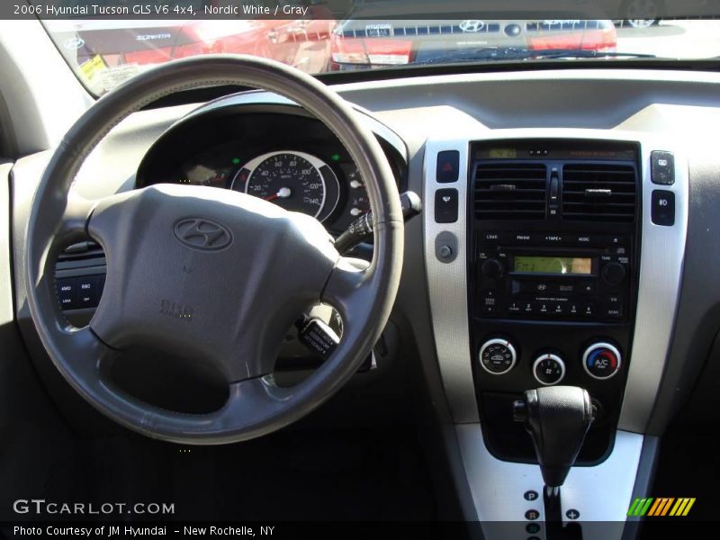 Nordic White / Gray 2006 Hyundai Tucson GLS V6 4x4