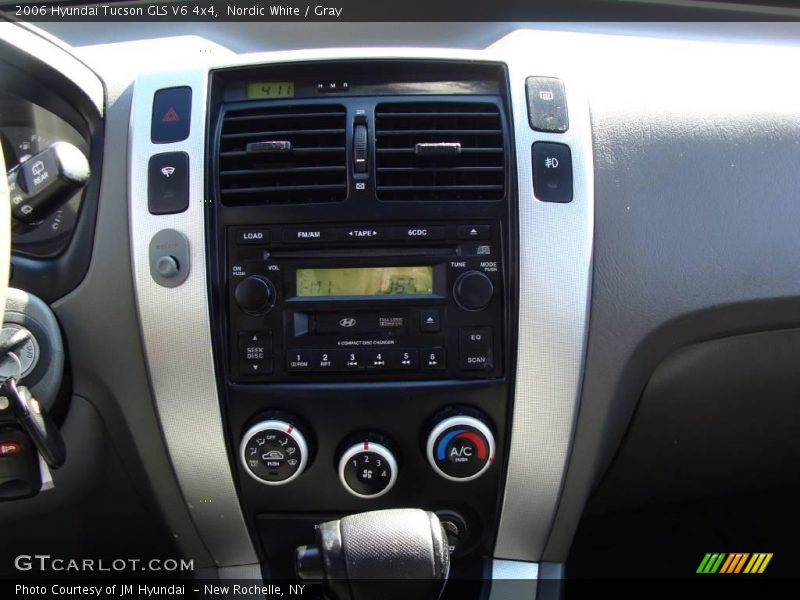 Nordic White / Gray 2006 Hyundai Tucson GLS V6 4x4