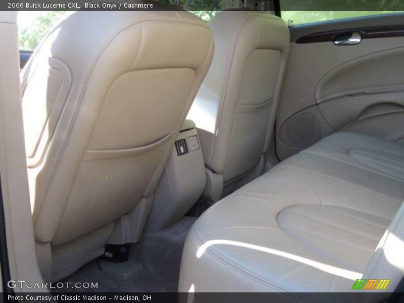 Black Onyx / Cashmere 2006 Buick Lucerne CXL