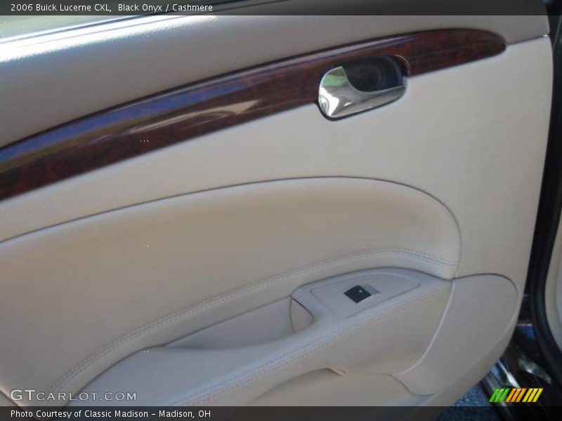 Black Onyx / Cashmere 2006 Buick Lucerne CXL