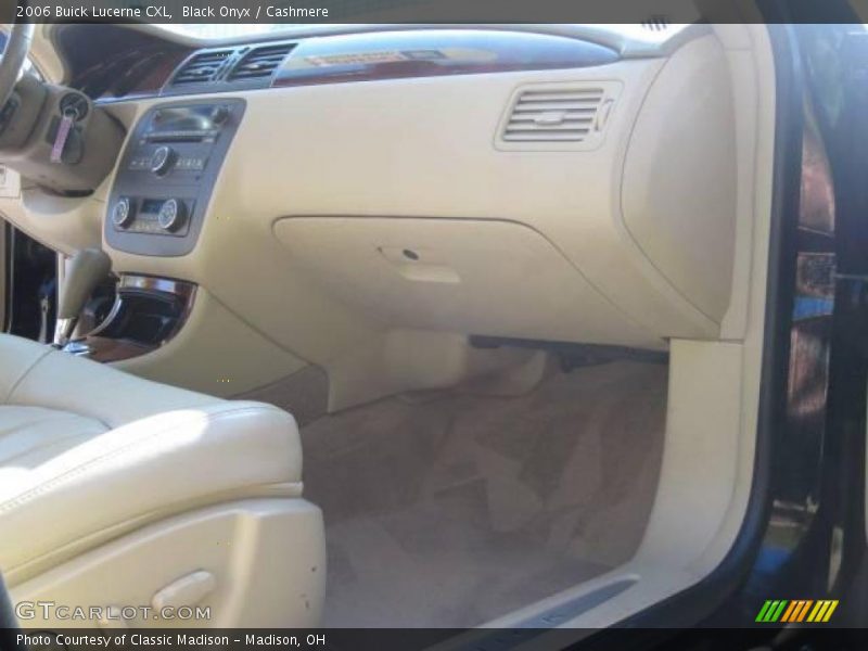 Black Onyx / Cashmere 2006 Buick Lucerne CXL