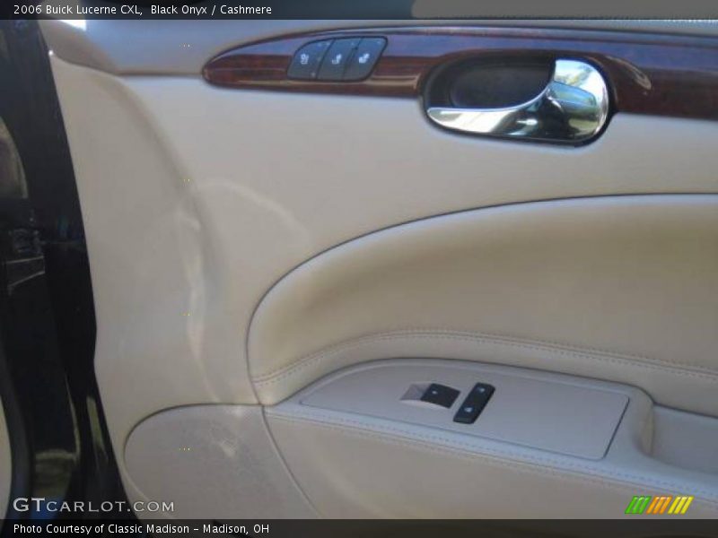Black Onyx / Cashmere 2006 Buick Lucerne CXL