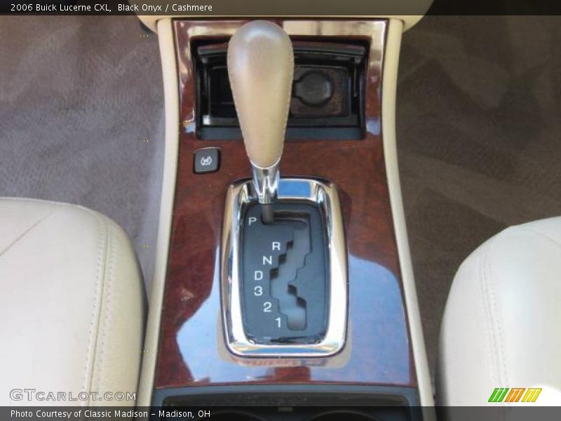 Black Onyx / Cashmere 2006 Buick Lucerne CXL