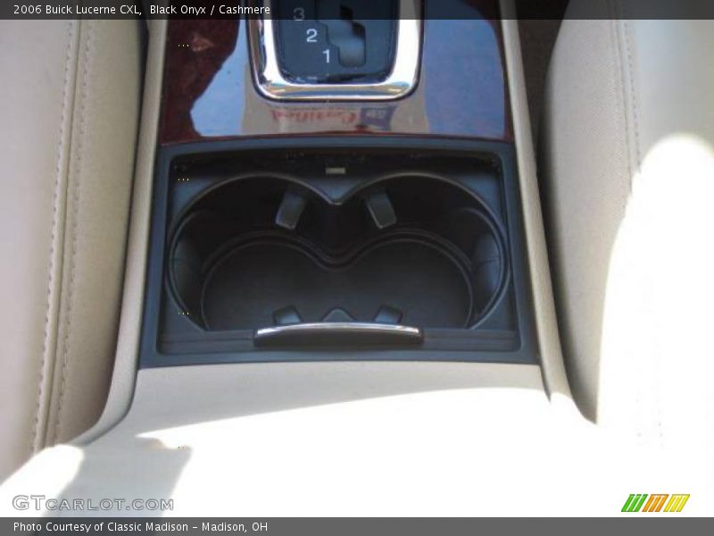Black Onyx / Cashmere 2006 Buick Lucerne CXL