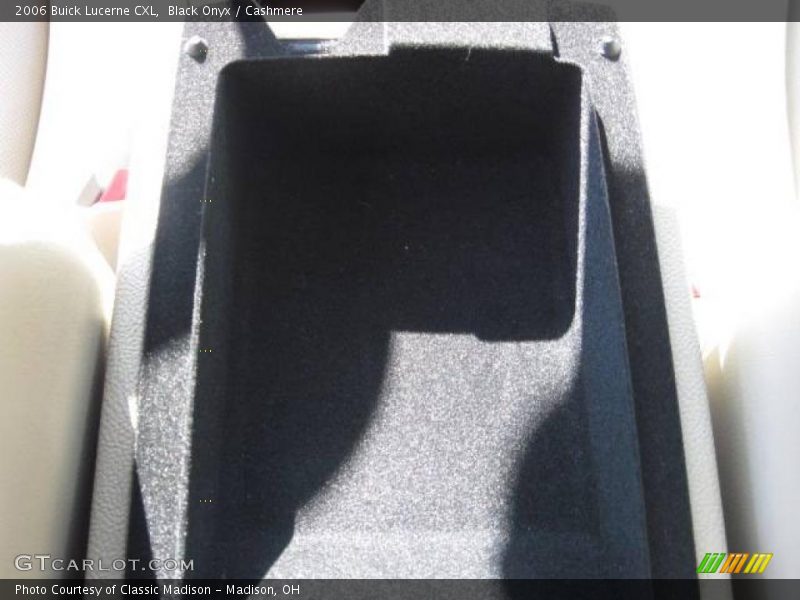Black Onyx / Cashmere 2006 Buick Lucerne CXL