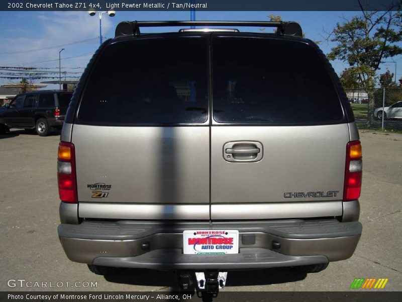 Light Pewter Metallic / Tan/Neutral 2002 Chevrolet Tahoe Z71 4x4