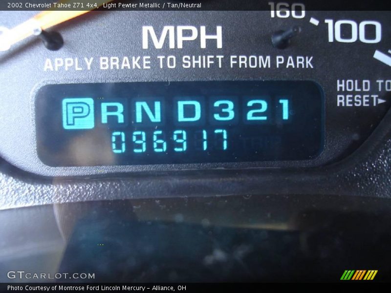 Light Pewter Metallic / Tan/Neutral 2002 Chevrolet Tahoe Z71 4x4