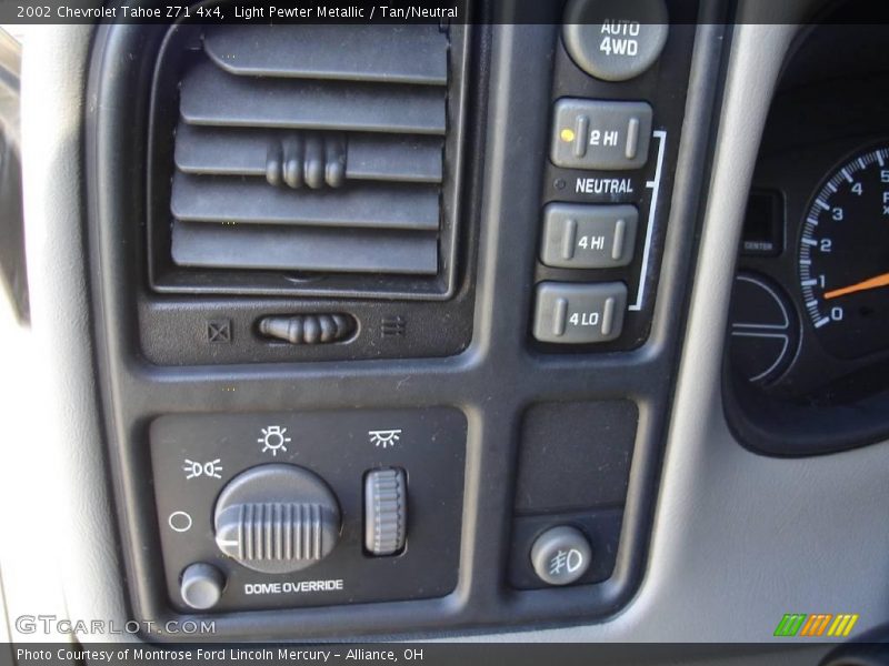 Light Pewter Metallic / Tan/Neutral 2002 Chevrolet Tahoe Z71 4x4