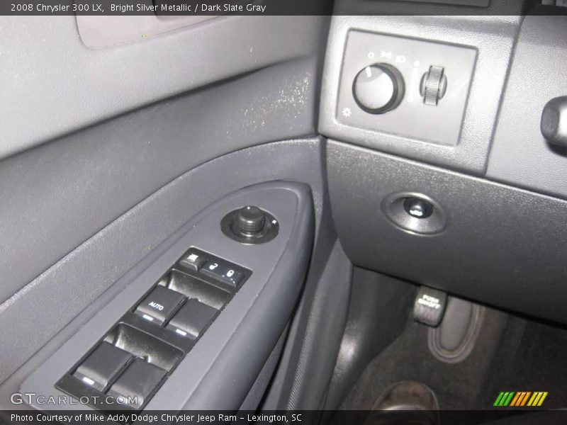 Bright Silver Metallic / Dark Slate Gray 2008 Chrysler 300 LX