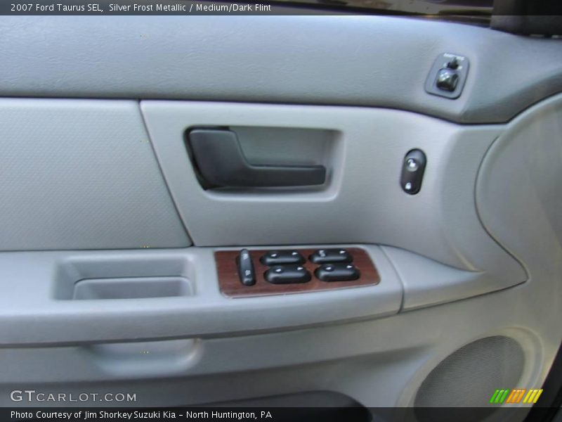 Silver Frost Metallic / Medium/Dark Flint 2007 Ford Taurus SEL