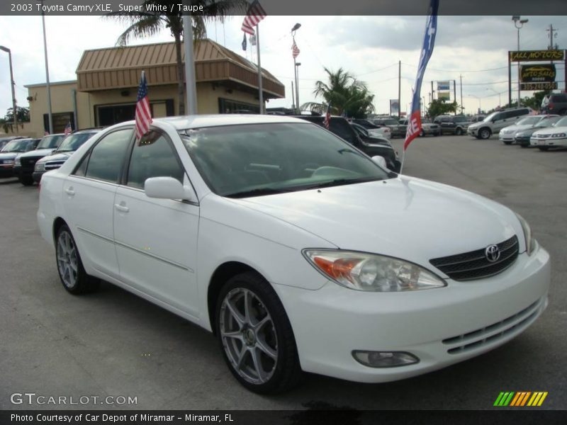 Super White / Taupe 2003 Toyota Camry XLE