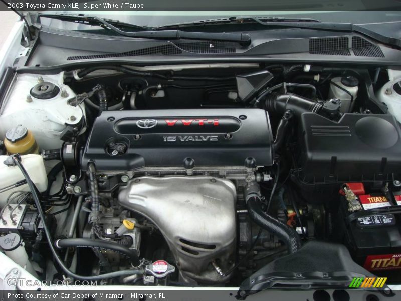 Super White / Taupe 2003 Toyota Camry XLE