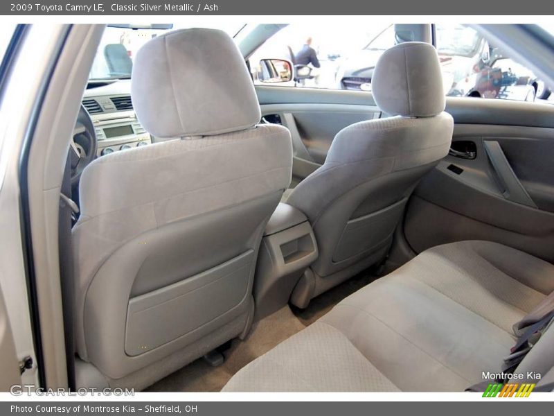 Classic Silver Metallic / Ash 2009 Toyota Camry LE