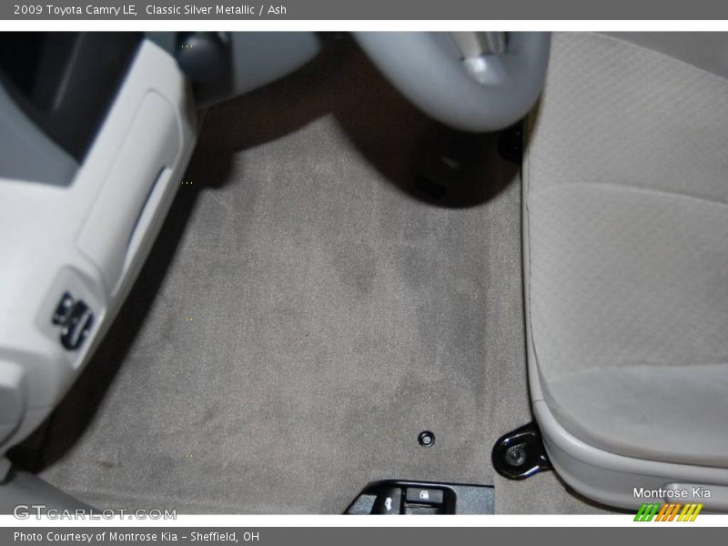 Classic Silver Metallic / Ash 2009 Toyota Camry LE